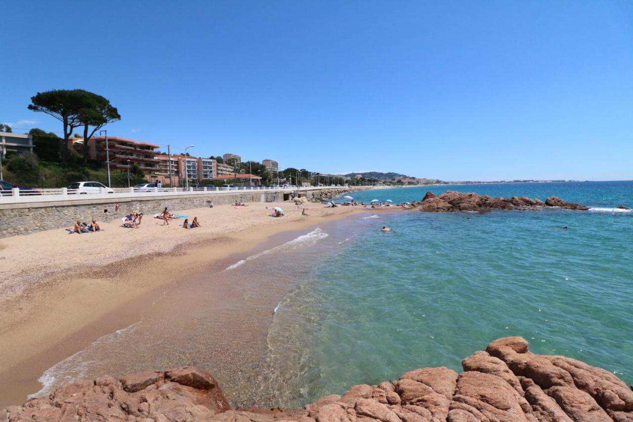 Studio With Beautiful Sea View And Direct Beach Access Cannes Exterior foto