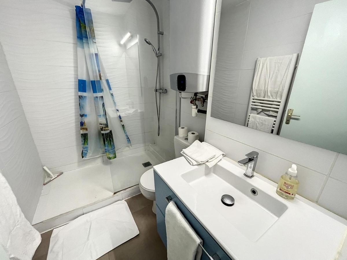 Studio With Beautiful Sea View And Direct Beach Access Cannes Exterior foto